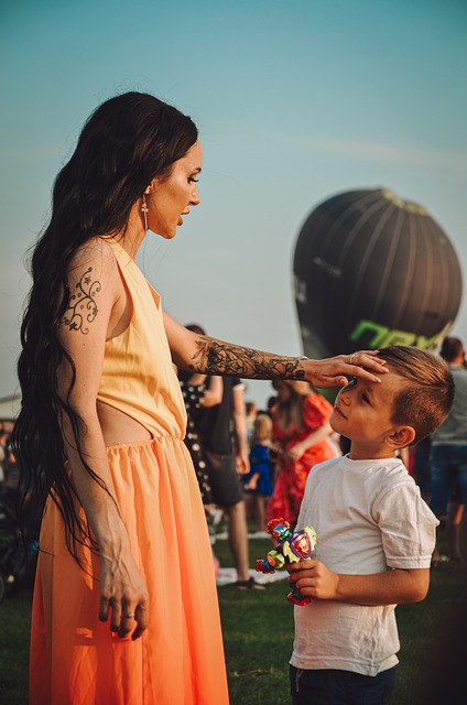 国足逆袭，2-0击败沙特为出线带来希望.